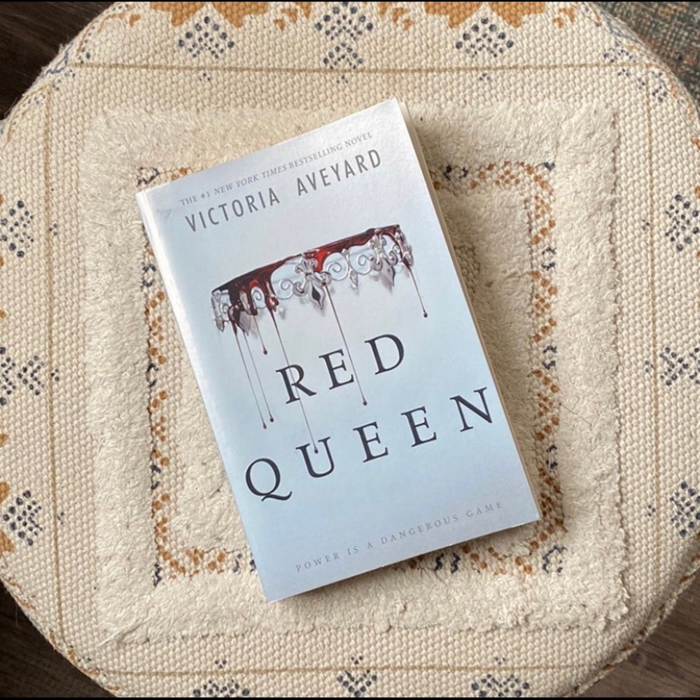 Red Queen Victoria Aveyard